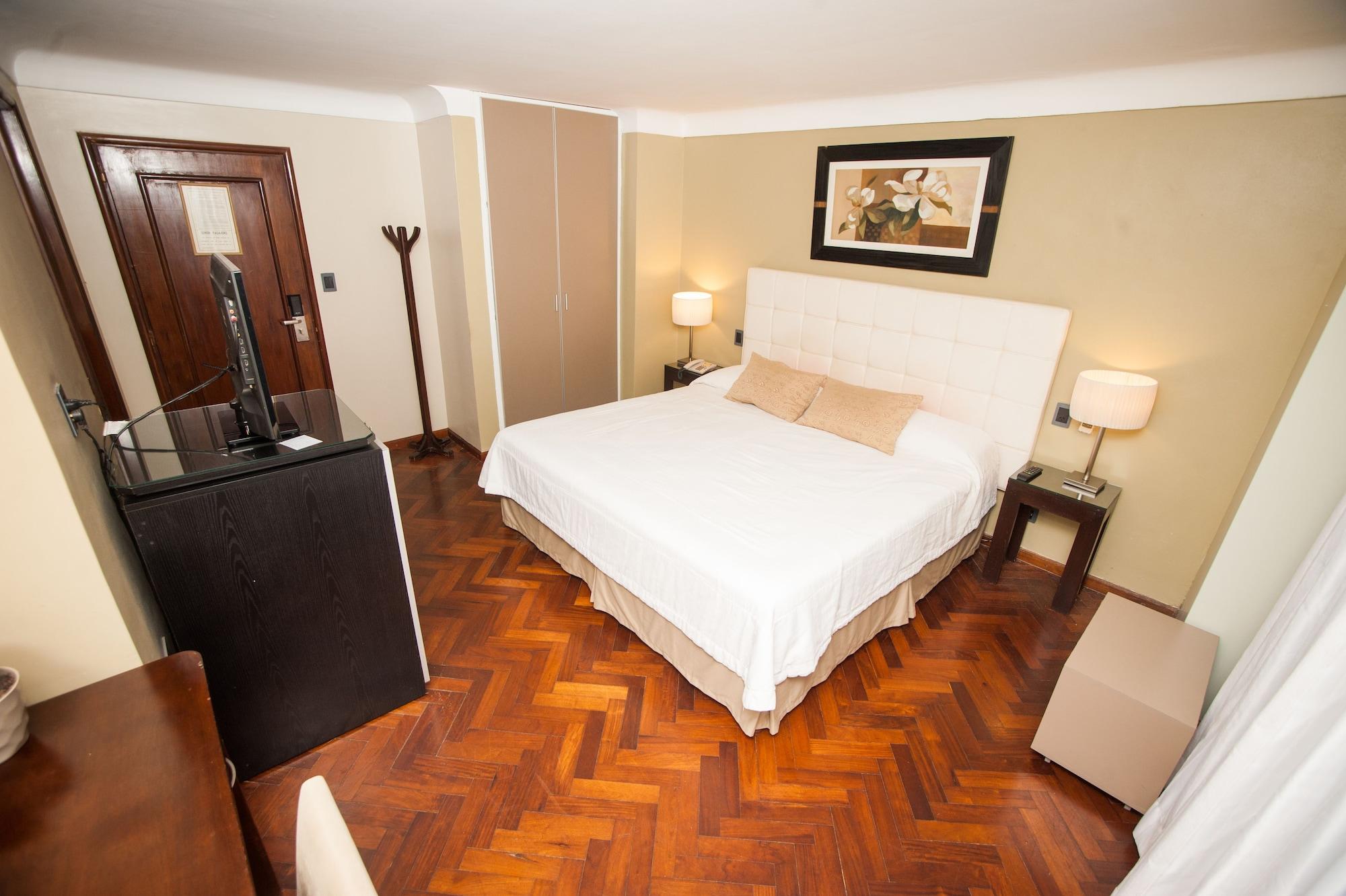 Hotel Posadas Luaran gambar