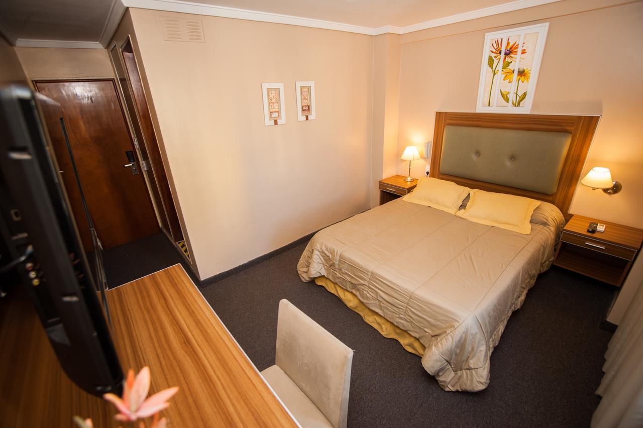 Hotel Posadas Luaran gambar